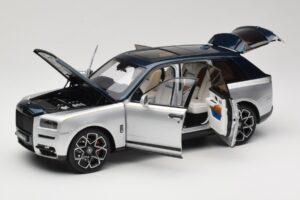 Rolls-Royce Cullinan Син & Сребърен Двуцветен OEM 1:18 028-16B Метал — снимка 2 от 8