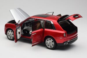 Rolls-Royce Cullinan Червен Със Shadow Wheels OEM 1:18 028-18A Метал — снимка 5 от 8