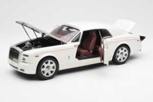 Rolls-Royce Phantom Coupe English Бял Сребрист Kyosho 1:18 08861EW Метал — снимка 2 от 8