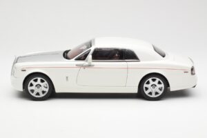 Rolls-Royce Phantom Coupe English Бял Сребрист Kyosho 1:18 08861EW Метал — снимка 4 от 8