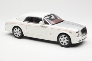 Rolls-Royce Phantom Coupe English Бял Сребрист Kyosho 1:18 08861EW Метал — снимка 6 от 8