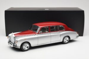Rolls-Royce Phantom VI Сребристо Червен Kyosho 1:18 08905SR Метал — снимка 8 от 8
