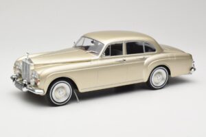 Rolls-Royce Silver Cloud III Flying Spur H.J. Mulliner Златен MCG 1:18 MCG18058 Метал