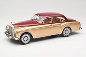 Rolls-Royce Silver Cloud III Flying Spur H.J. Mulliner Червен & Златен MCG 1:18 MCG18132 Метал