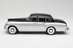 Rolls-Royce Silver Cloud III Mulliner Сребрист & Черен MCG 1:18 MCG18128 Метал — снимка 3 от 6