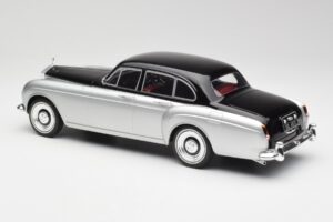 Rolls-Royce Silver Cloud III Mulliner Сребрист & Черен MCG 1:18 MCG18128 Метал — снимка 5 от 6