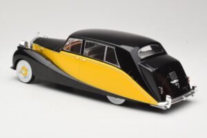 Rolls-Royce Silver Wraith Empress by Hooper Черен & Жълт MCG 1:18 MCG18066 Метал — снимка 5 от 6