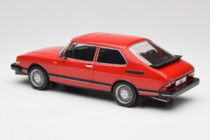 Saab 900 GL Червен MCG 1:18 MCG18340 Метал — снимка 4 от 6