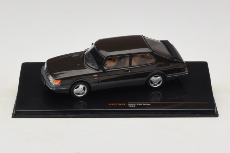 Saab 900 Turbo Черен IXO 1:43 CLC577N Метал