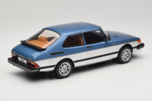 Saab 900 Turbo Blue Metallic MCG 1:18 MCG18261MCW Метал — снимка 2 от 6