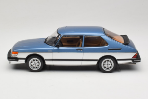 Saab 900 Turbo Blue Metallic MCG 1:18 MCG18261MCW Метал — снимка 3 от 6