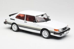 Saab 900 Turbo Бял MCG 1:18 MCG18339 Метал — снимка 4 от 6