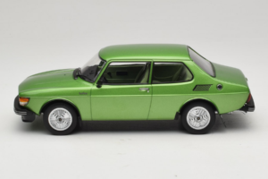 Saab 99 Metallic Зелен MCG 1:18 MCG18440 Метал — снимка 3 от 6