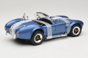Shelby Cobra 427 S/C Синьо Бяла Ивица Road Signature 1:18 92058-P2 Метал — снимка 2 от 6