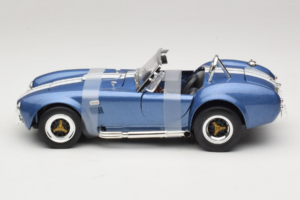 Shelby Cobra 427 S/C Синьо Бяла Ивица Road Signature 1:18 92058-P2 Метал — снимка 3 от 6
