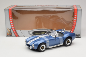 Shelby Cobra 427 S/C Синьо Бяла Ивица Road Signature 1:18 92058-P2 Метал — снимка 6 от 6