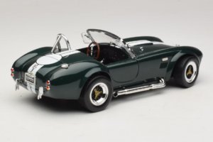 Shelby Cobra 427 S/C Тъмнозелен Бели Ивици Road Signature 1:18 92058-P1 Метал — снимка 3 от 8
