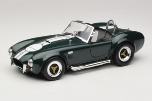 Shelby Cobra 427 S/C Тъмнозелен Бели Ивици Road Signature 1:18 92058-P1 Метал