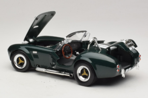 Shelby Cobra 427 S/C Тъмнозелен Бели Ивици Road Signature 1:18 92058-P1 Метал — снимка 5 от 8