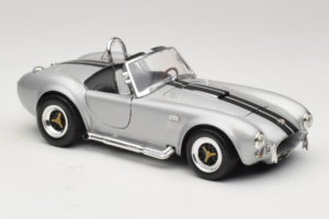 Shelby Cobra 427S/C Сребрист С Черни Ивици Road Signature 1:18 92058 Метал — снимка 6 от 8