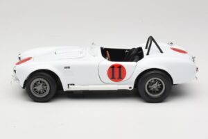 Shelby Cobra 427 S/C Бял Auto World 1:18 AWSS104 Метал — снимка 4 от 8
