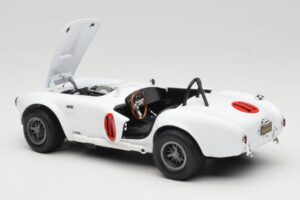 Shelby Cobra 427 S/C Бял Auto World 1:18 AWSS104 Метал — снимка 5 от 8