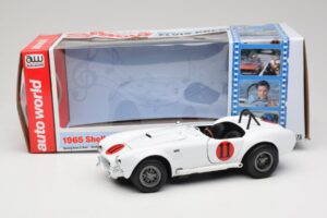 Shelby Cobra 427 S/C Бял Auto World 1:18 AWSS104 Метал — снимка 8 от 8