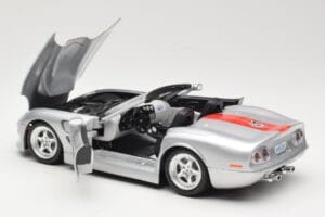 Shelby Series 1 Сребрист Bburago 1:18 3323 Метал — снимка 5 от 8