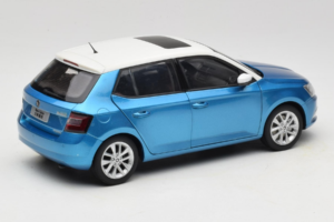 Skoda Fabia Mk3 Син OEM 1:18 ZSF000004BLA Метал — снимка 3 от 8