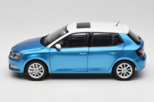 Skoda Fabia Mk3 Син OEM 1:18 ZSF000004BLA Метал — снимка 4 от 8