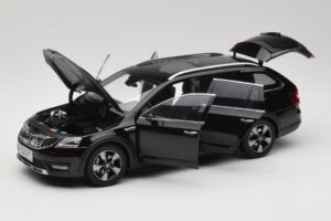 Skoda Octavia Mk4 Combi Кафяв Paudi Model 1:18 ZMR000005BRA Метал — снимка 2 от 8