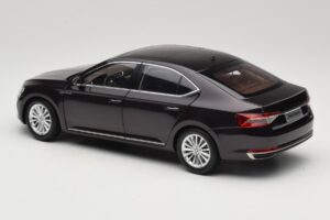 Skoda Superb Mk3 Черен Paudi Model 1:18 ZSS000006BLA Метал — снимка 7 от 8