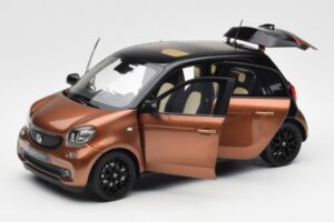 Smart Forfour W453 Черен Hazel Кафяв Norev 1:18 B66960299 Метал — снимка 2 от 8