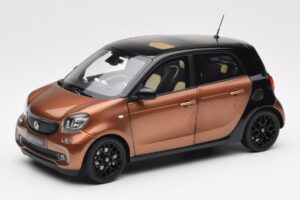 Smart Forfour W453 Черен Hazel Кафяв Norev 1:18 B66960299 Метал