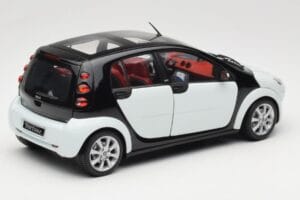 Smart Forfour Бял Kyosho 1:18 0019141V001C01Q00 Метал — снимка 3 от 8