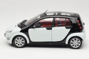 Smart Forfour Бял Kyosho 1:18 0019141V001C01Q00 Метал — снимка 4 от 8