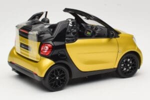 Smart Fortwo 453 Кабриолет Черен И Жълт Norev 1:18 B66960289 Метал — снимка 3 от 8