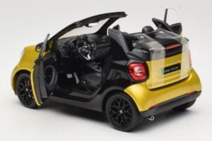 Smart Fortwo 453 Кабриолет Черен И Жълт Norev 1:18 B66960289 Метал — снимка 5 от 8