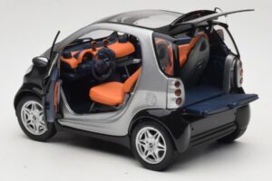 Smart Fortwo Черен Kyosho 1:18 0004830V000C08Q00 Метал — снимка 5 от 8