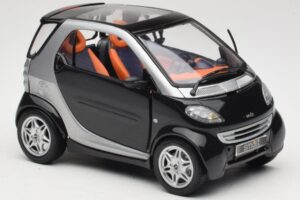 Smart Fortwo Черен Kyosho 1:18 0004830V000C08Q00 Метал — снимка 6 от 8