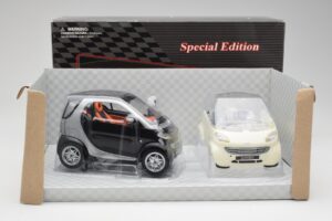 Smart Fortwo Черен & Бял Maisto 1:18 56045 Метал — снимка 2 от 3