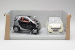 Smart Fortwo Черен & Бял Maisto 1:18 56045 Метал