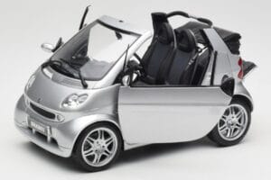 Smart Fortwo W450 Brabus Cabrio Сребрист Дилърско Издание Kyosho 1:18 0017769V001C05Q00 Метал — снимка 2 от 8