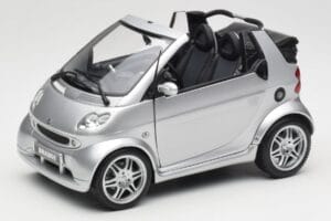 Smart Fortwo W450 Brabus Cabrio Сребрист Дилърско Издание Kyosho 1:18 0017769V001C05Q00 Метал