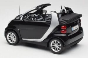Smart Fortwo Кабриолет W451 Черен & Сребрист Minichamps 1:18 Q0022566V001C18Q00 Метал — снимка 7 от 8