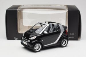 Smart Fortwo Кабриолет W451 Черен & Сребрист Minichamps 1:18 Q0022566V001C18Q00 Метал — снимка 8 от 8