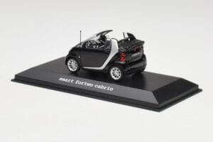 Smart Fortwo Cabrio Дълбоко Черен Minichamps 1:43 Q0022561V001C18Q00 Метал — снимка 3 от 4