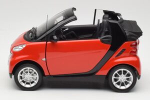 Smart Fortwo W451 Кабриолет Червен Черен Minichamps 1:18 150036333 Метал — снимка 4 от 8