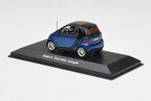 Smart Fortwo Coupe Aqua Синьо Metallic & Черен Minichamps 1:43 Q0022558V001C77Q00 Метал — снимка 3 от 4