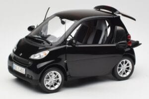 Smart Fortwo Coupe W451 Deep Черен Minichamps 1:18 Q0022563V001C02Q00 Метал — снимка 2 от 8